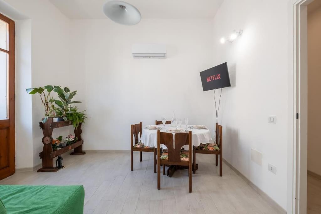 Casa Ofride -Centro-Poetto 10 Min-Wi-Fi-Netflix Διαμέρισμα Κάλιαρι Εξωτερικό φωτογραφία